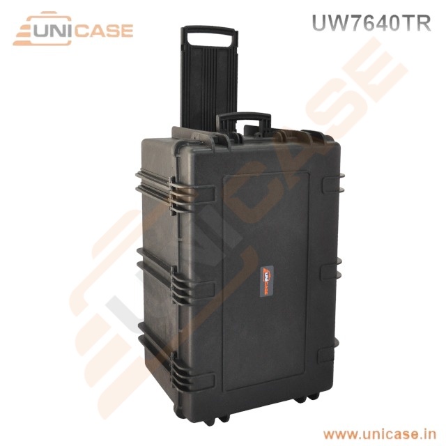 Equipment toolbox carry case with trolley