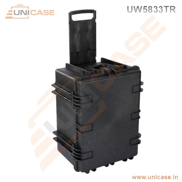 carry case with wheels
