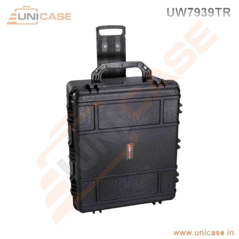 Equipment camera carry case with trolley