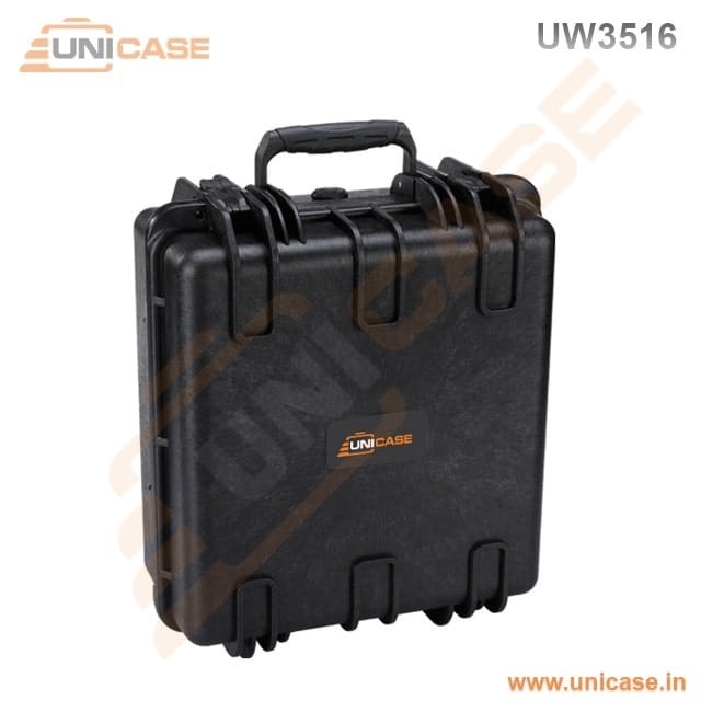 Compact rugged hard plastic equipment hard case