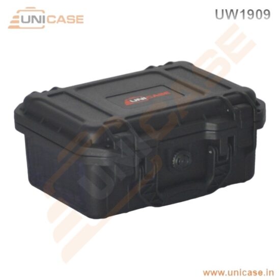 Rugged hard plastic carry cases for electronic instruments with customized foam