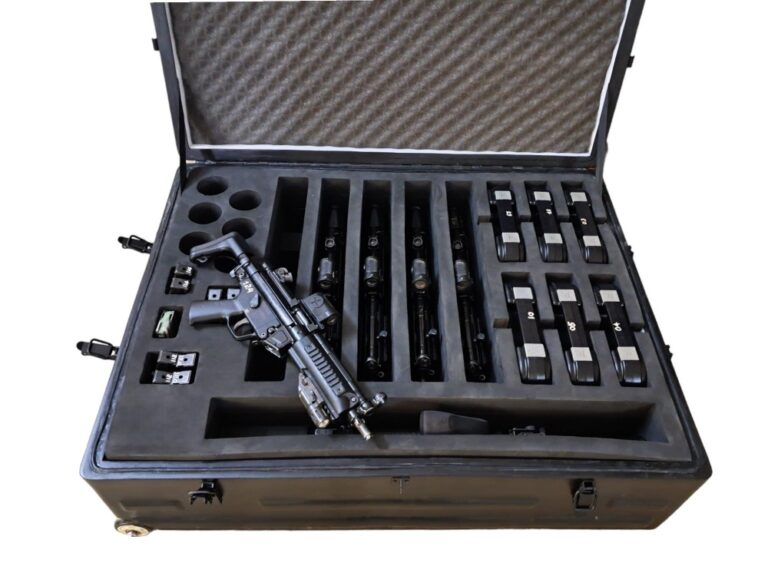 Guns cases and rifle carry cases used for Weapon cases with custom foaming
