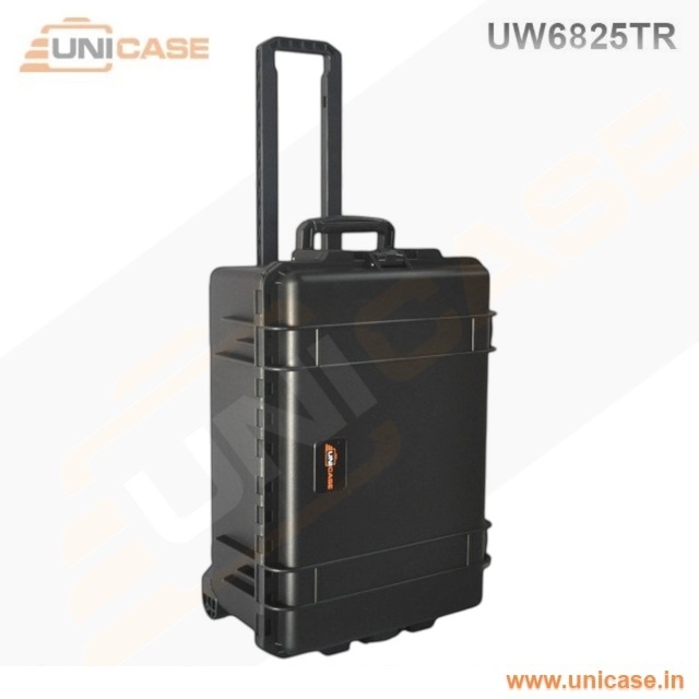 UW6825TR<br>Hard plastic Trolly case
